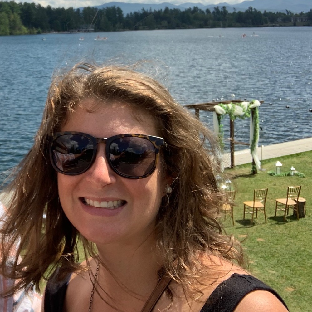 Meet your Posher, Caitlin